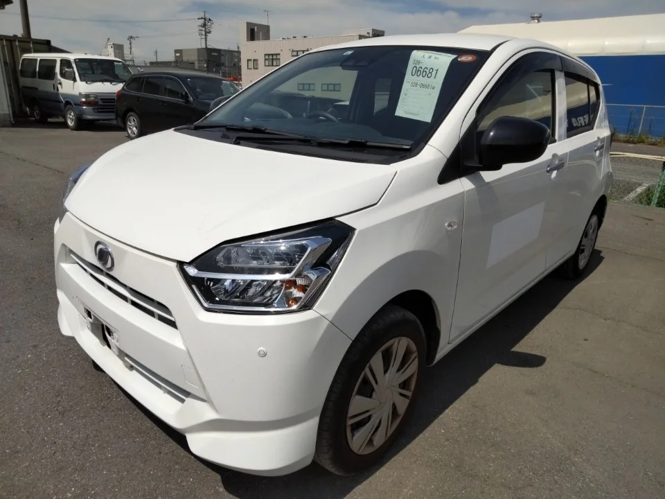 Daihatsu Mira e:S LA350S 2021